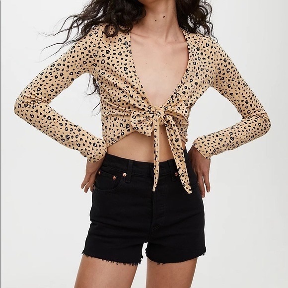 ARITZIA Sunday Best Leopard Wrap Crop Top - Picture 3 of 10